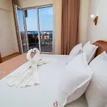 съни 4*