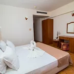 Хотел съни 4*