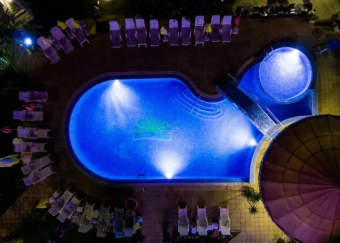 Sunny מלון סוזופול