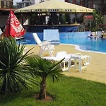 Sunny Hotel