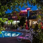 Sunny Hotel 4*