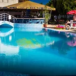 Sunny Hotel 4*