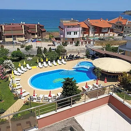 Sunny Hotel 4*
