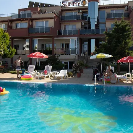 Sunny מלון 4*
