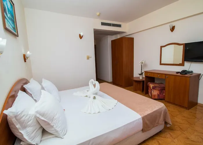 Ξενοδοχείο Sunny 4*